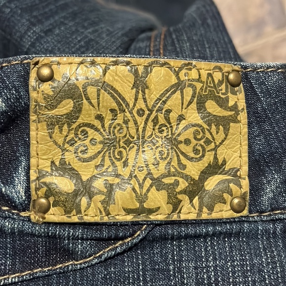 Women’s Armor Jeans, Size 7/8, Slight Flare to Legs, Long-35” Inseam - Picture 8 of 8